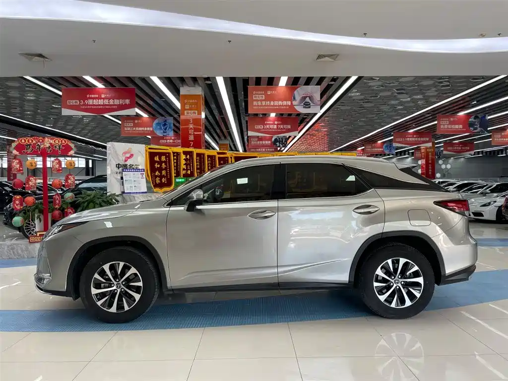 Lexus RX 2020 Facelift 300 2WD Elite Edition фото 4