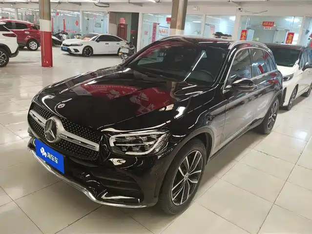 MERCEDES-BENZ GLC