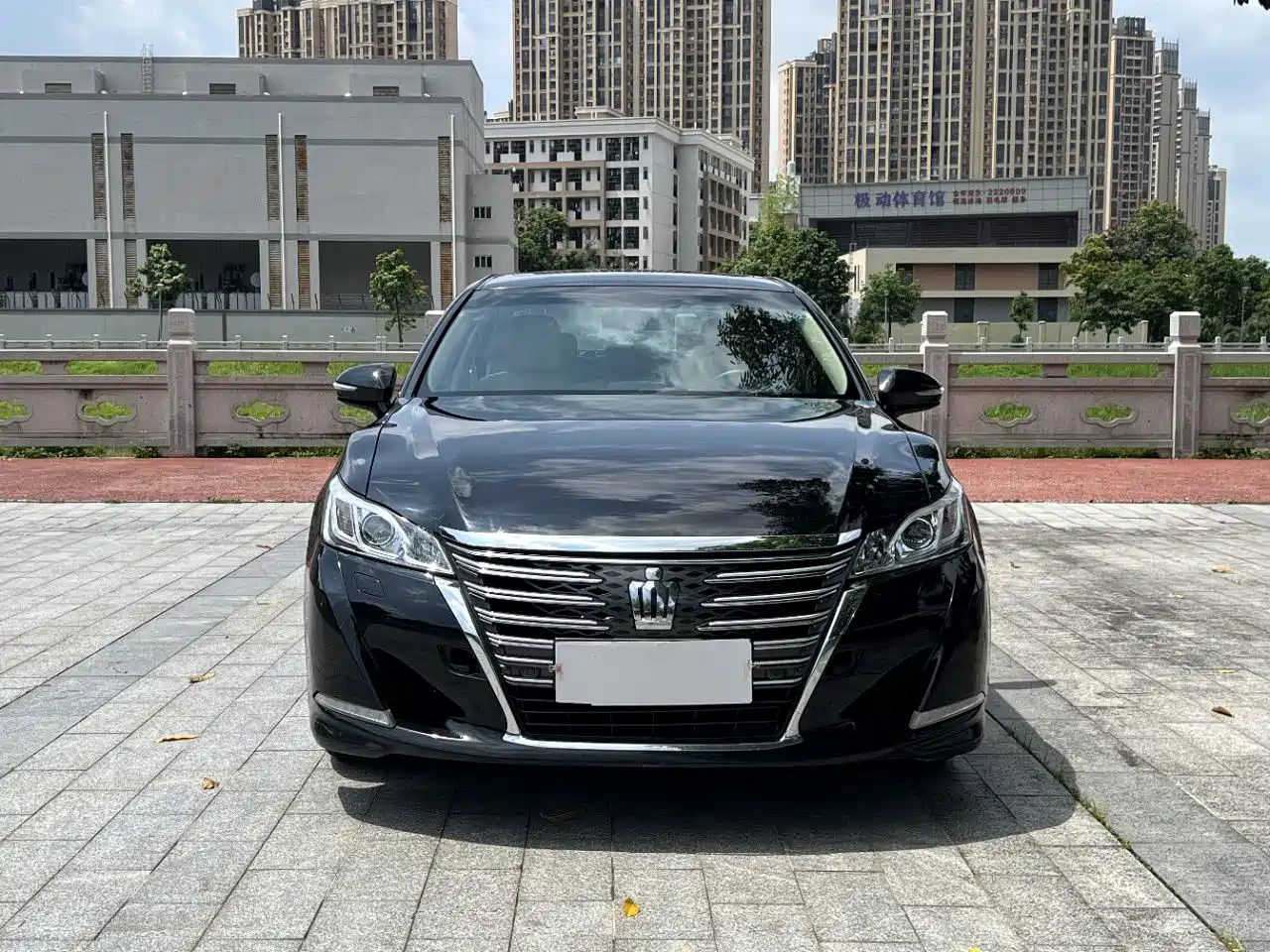 Toyota Crown 2015 2.0T Fashion фото 2