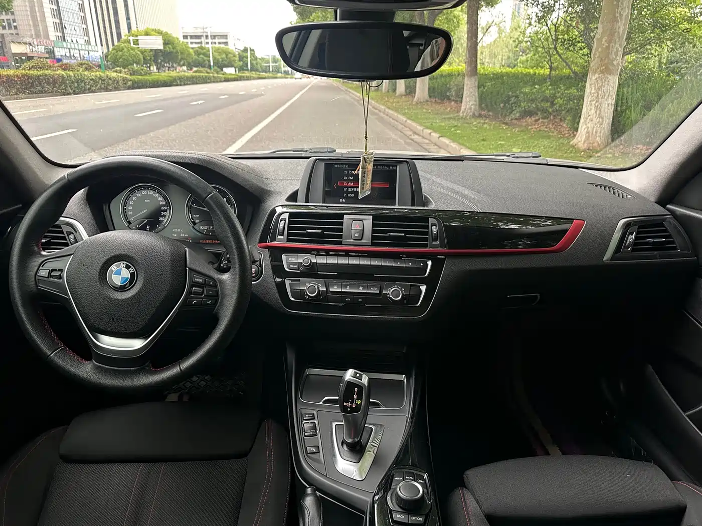 BMW 2 Series (Import) 2018 220i Sport Design Package фото 6