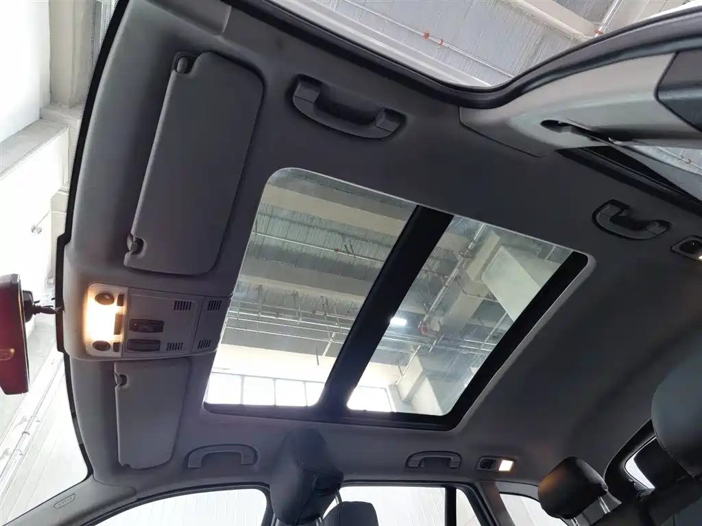 BMW X1 2014 sDrive18i Fashion Edition фото 14
