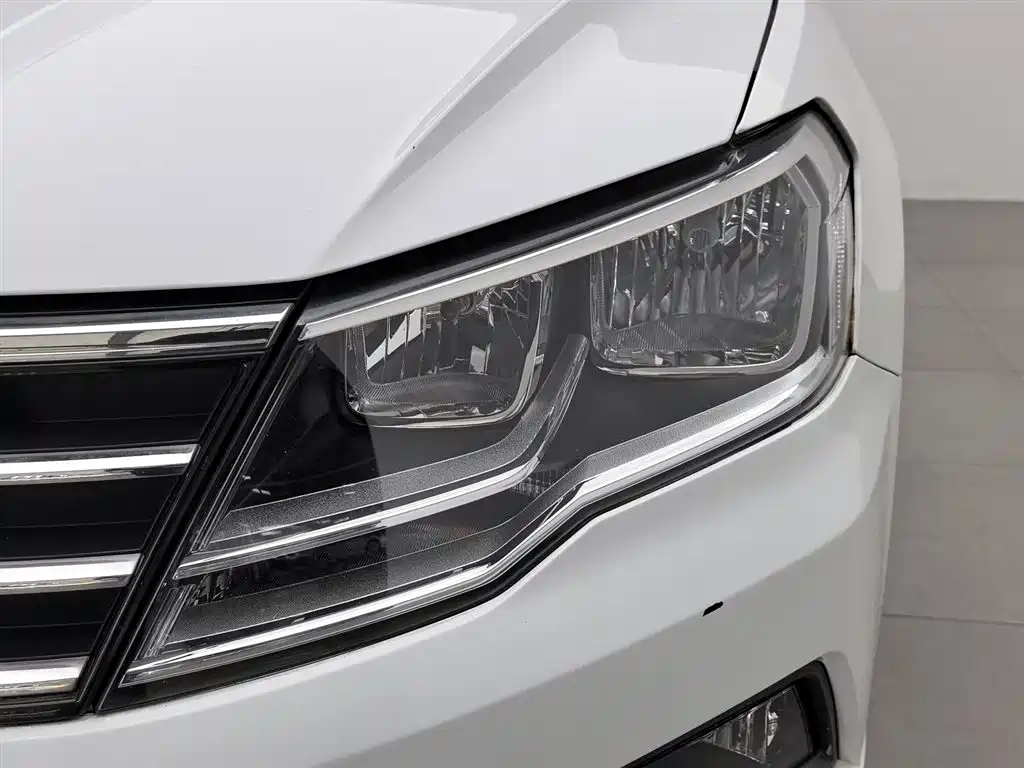 Volkswagen Jetta 2019 Dream Edition 1.5L Auto Comfort фото 7