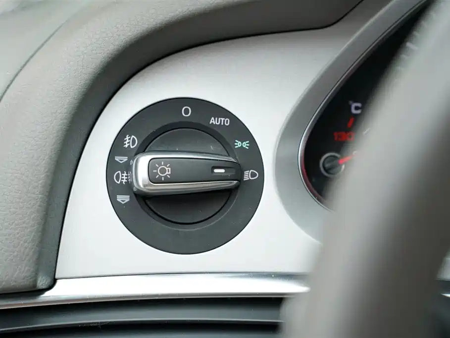 Audi A6L 2010 2.4L Technology фото 19