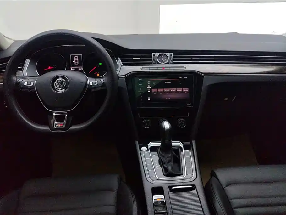Volkswagen Magotan 2019 330TSI DSG Leading China VI фото 12