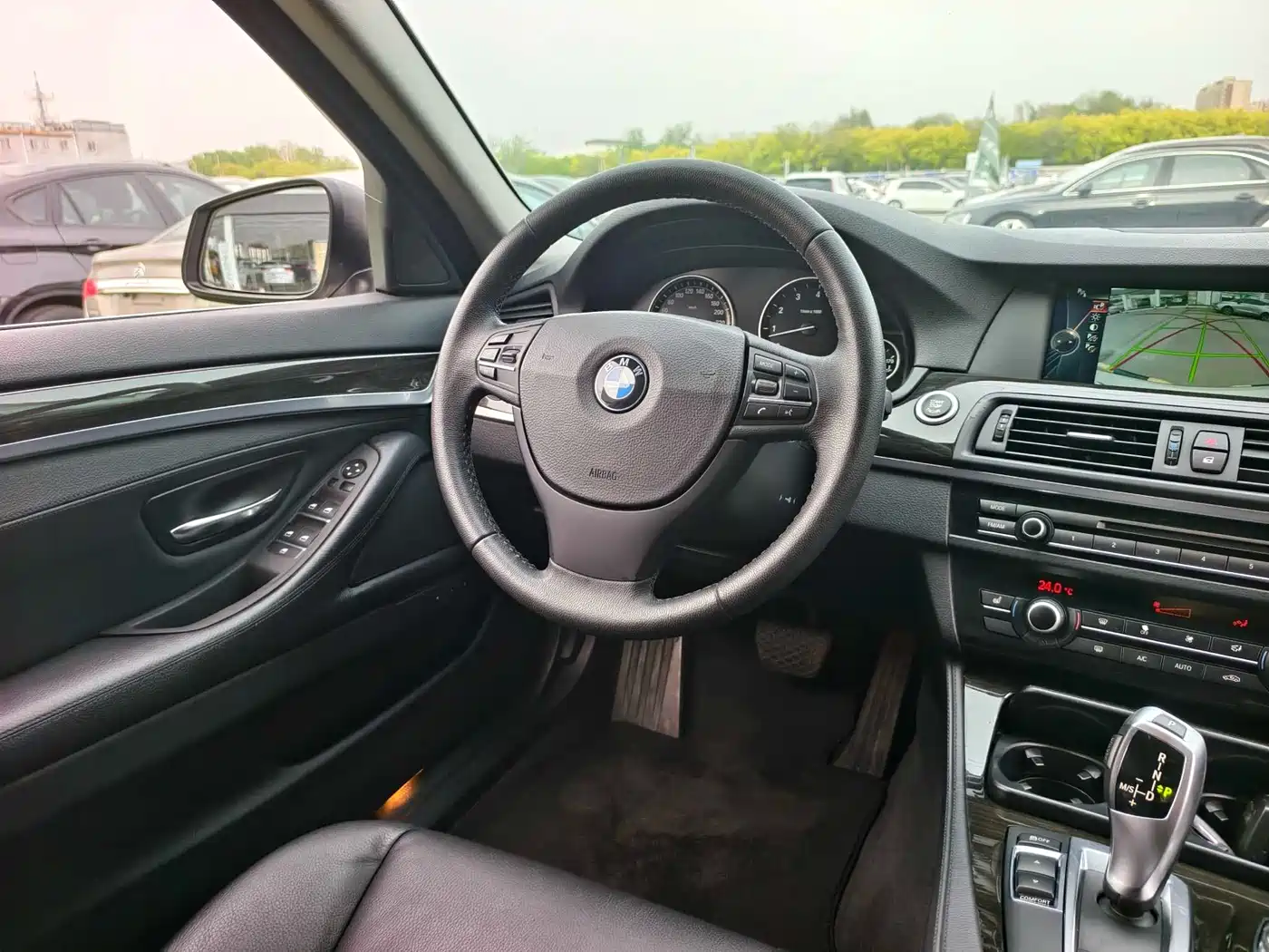 BMW 5 Series 2012 535Li Leadership фото 13