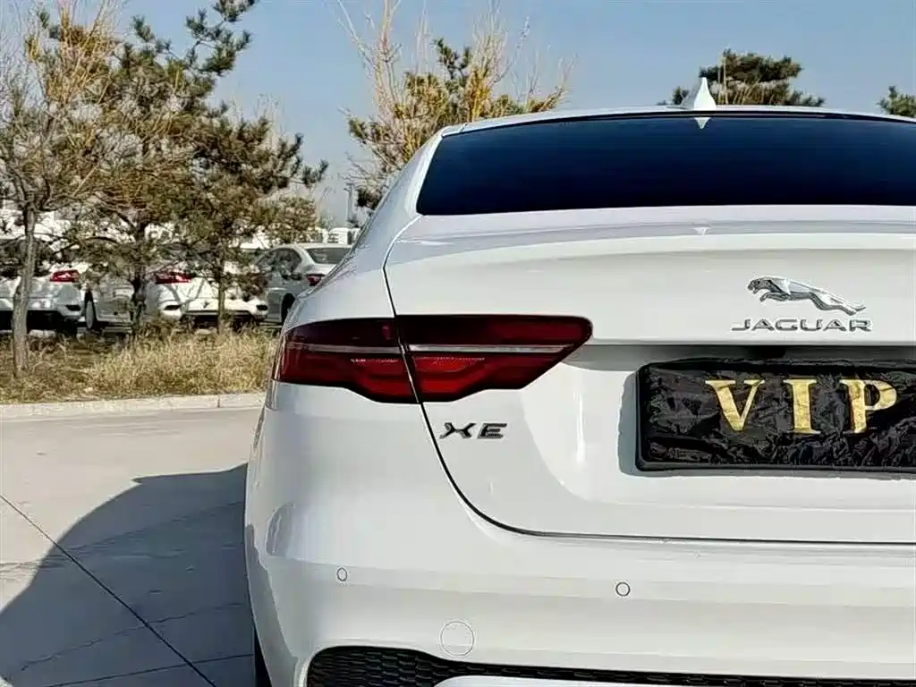 Jaguar XEL 2021 2.0T 250PS R-DYNAMIC S Progressive Sport Edition фото 8
