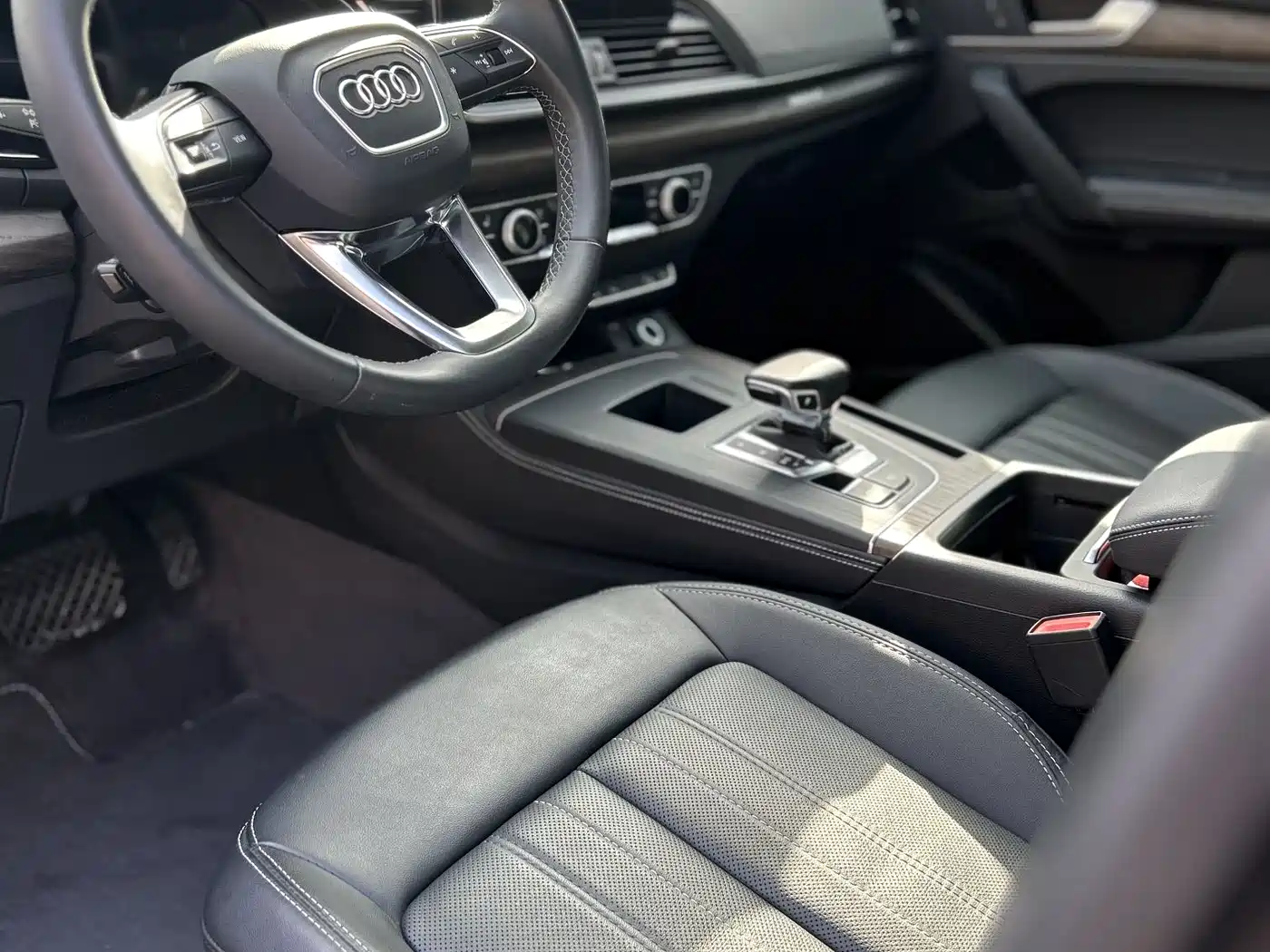 Audi Q5L 2022 Facelift 45T Luxury Dynamic фото 11