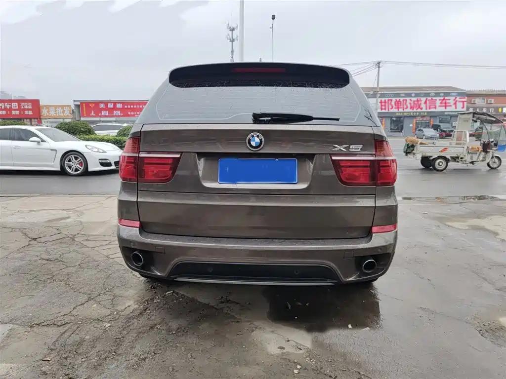 BMW X5 (Import) 2011 xDrive35i Leading Edition фото 5