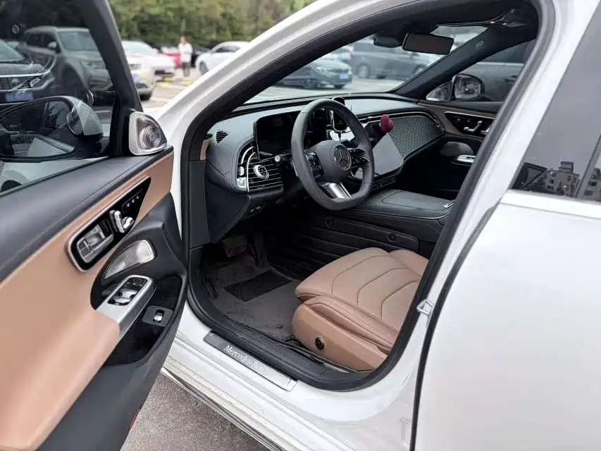 Фото 8 - Mercedes-Benz E-Class
