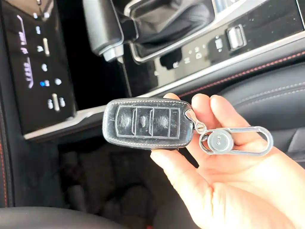 CHANGAN CS75