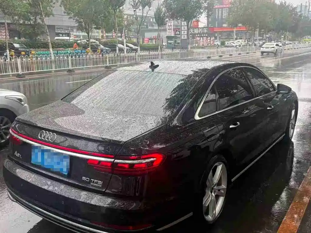 Audi A8 2023 A8L 50 TFSI quattro Exclusive фото 4