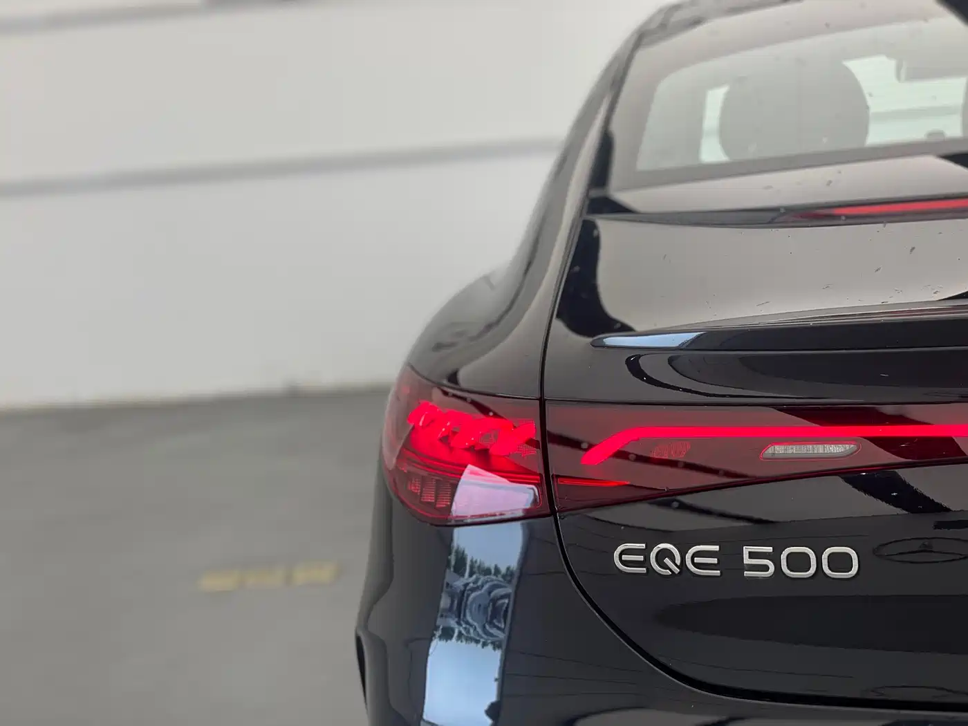 Mercedes-Benz EQE 2025 Model 500 4MATIC Luxury Edition фото 17