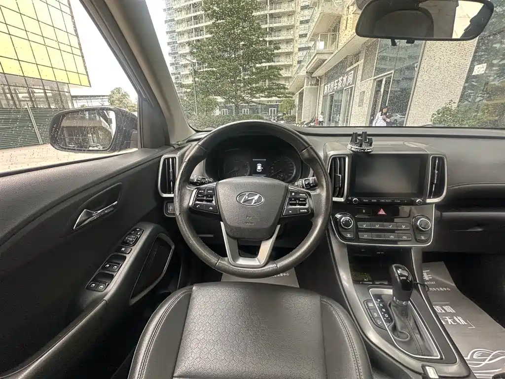 Hyundai Beijing Hyundai ix35 2019 2.0L Automatic 2WD Zhiyong·Enjoy China V фото 24