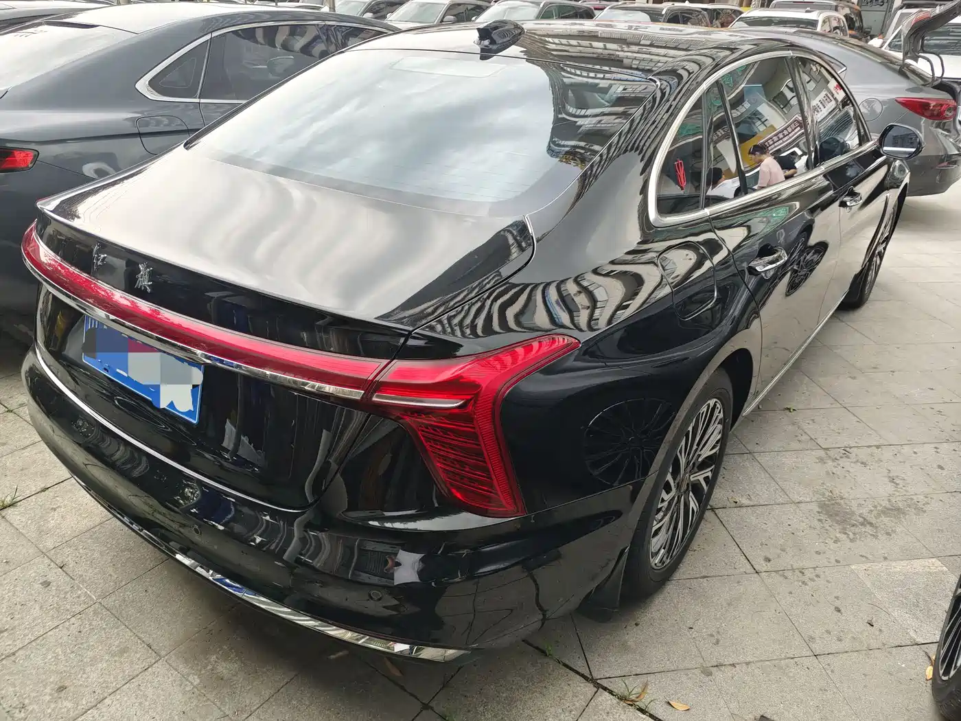 Hongqi H5 2024 2.0T Automatic Smart Connect Flag Smooth Edition фото 15