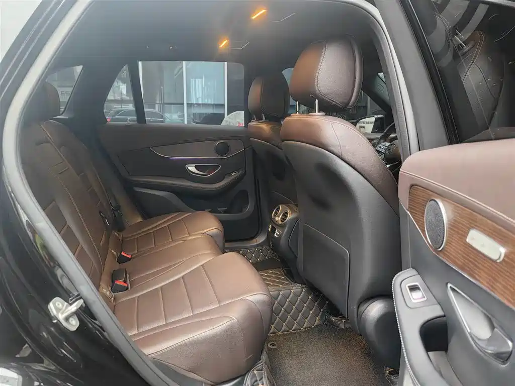 Mercedes-Benz GLC 2022 Model GLC 260 L 4MATIC Luxury Edition фото 17