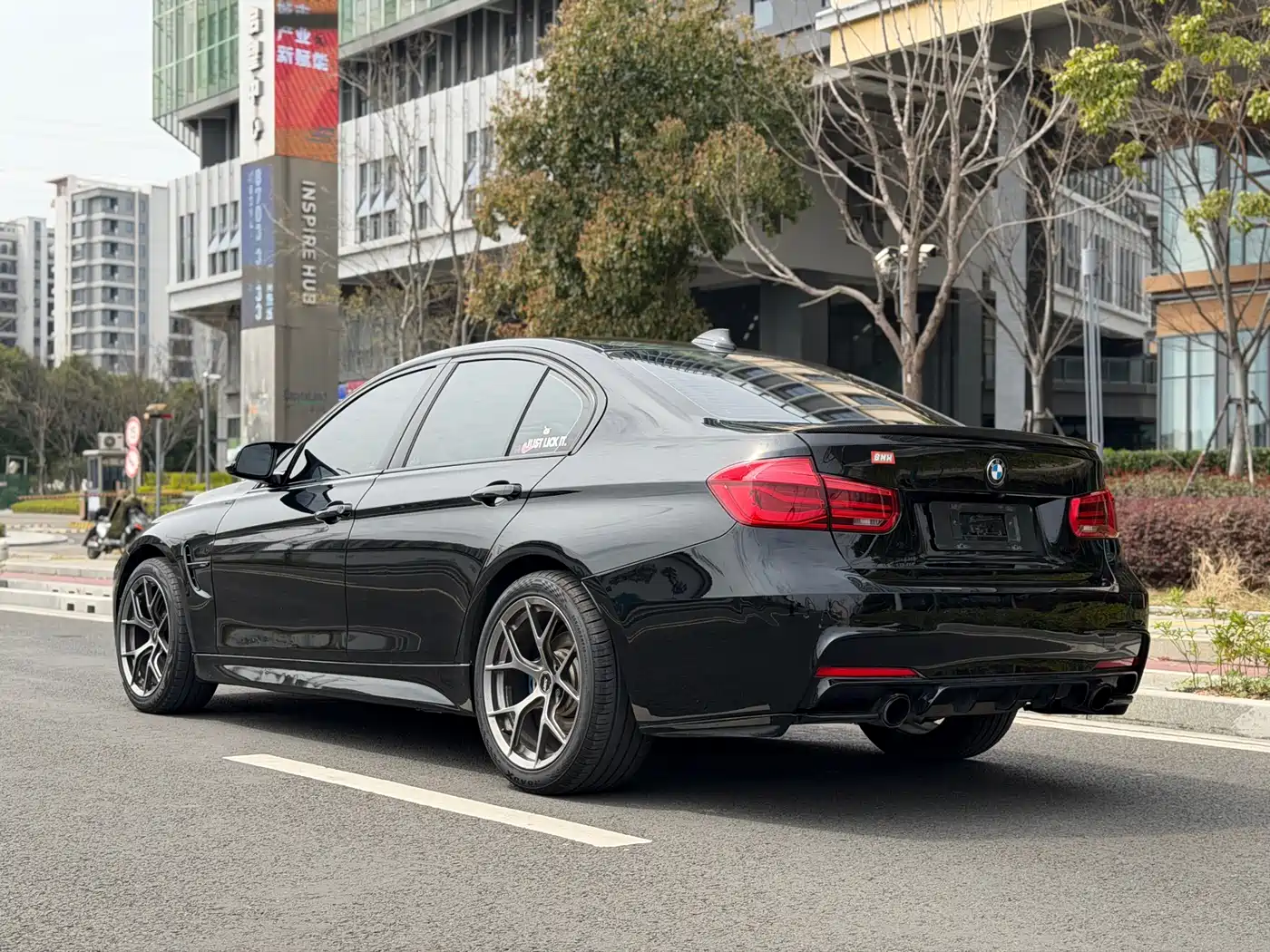 BMW 3 Series 2018 320i M Sport Package фото 13