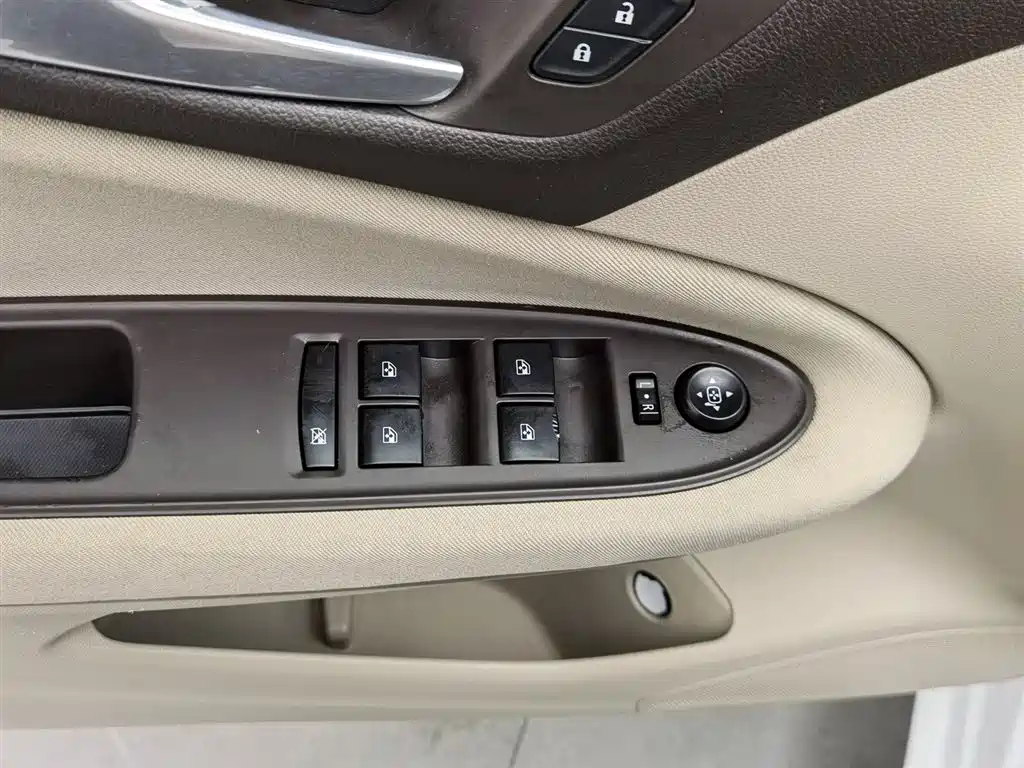 Buick Verano 2015 Sedan 15S Automatic Progressive фото 9