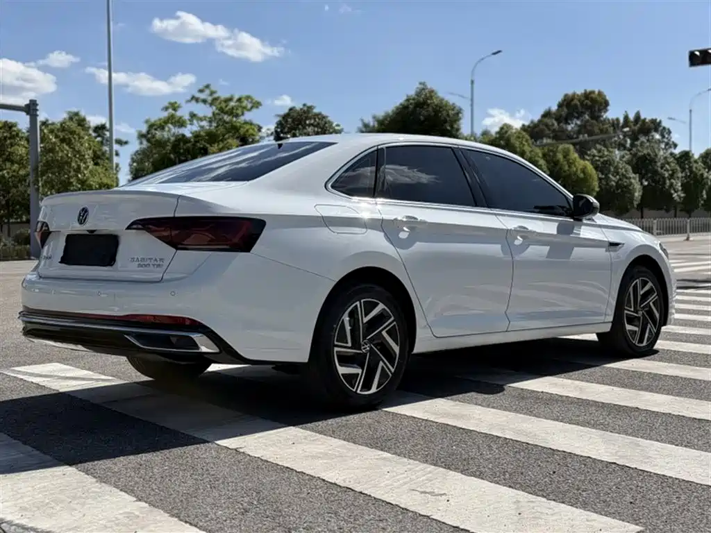 Volkswagen Sagitar 2023 300TSI DSG Surpassing Edition фото 14