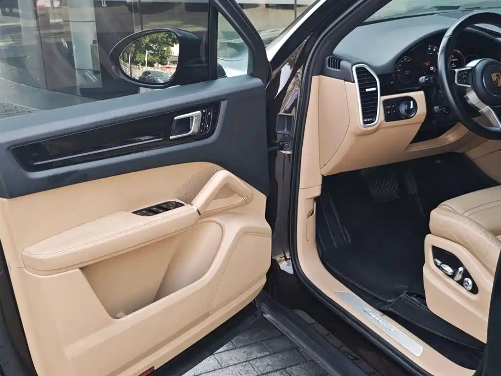 Porsche Cayenne 2018 Cayenne 3.0T фото 17