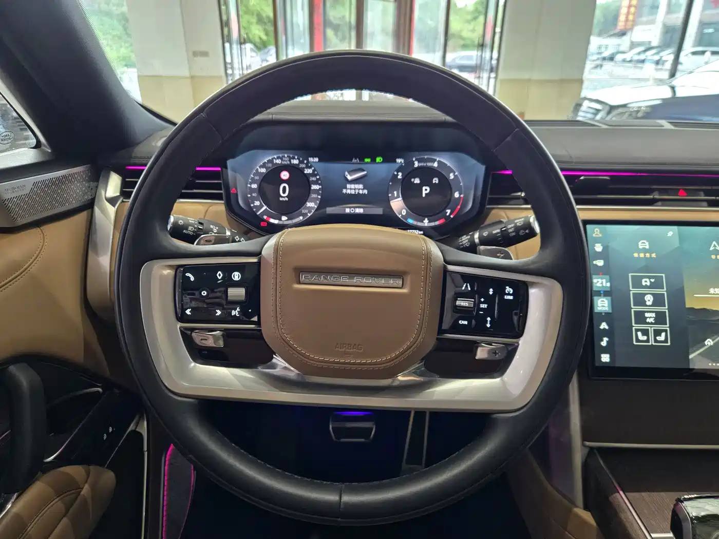 Land Rover Range Rover 2024 3.0 L6 360PS Golden Age Edition фото 20