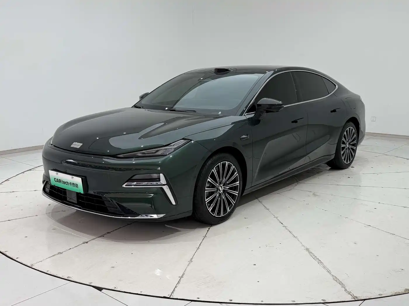 Geely Galaxy Galaxy Xingyao 8 2025 130km EM-P Starship Edition фото 5