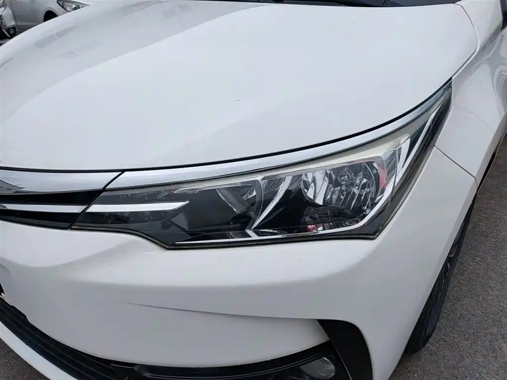 Toyota Corolla 2017 Facelift 1.2T S-CVT GL фото 24
