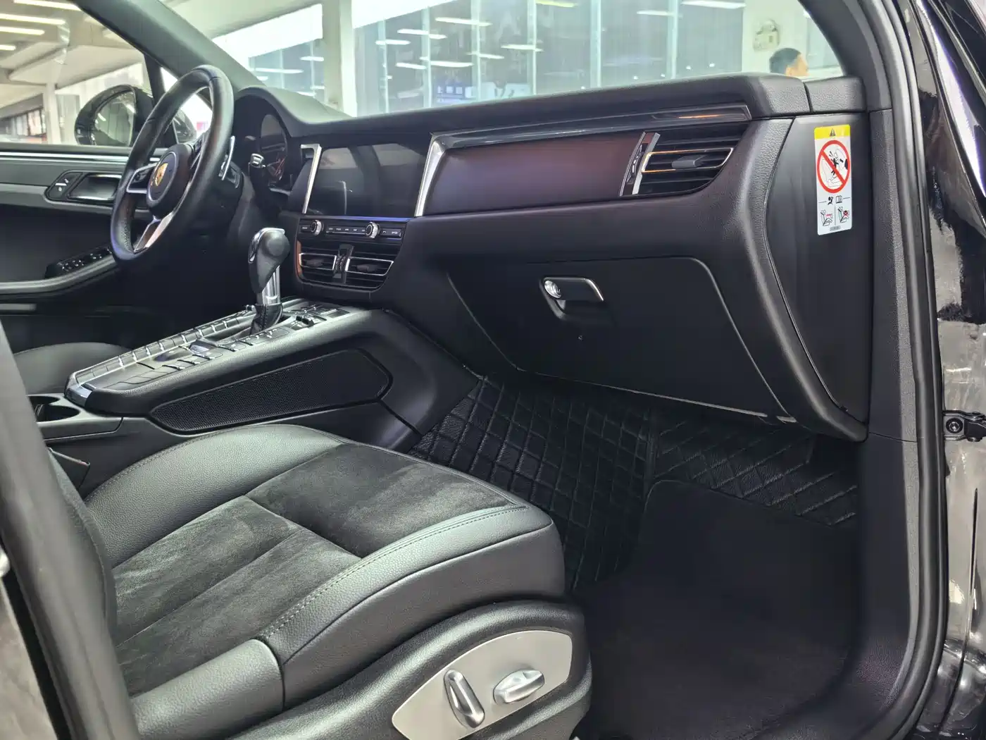 Porsche Macan 2018 Macan 2.0T фото 6