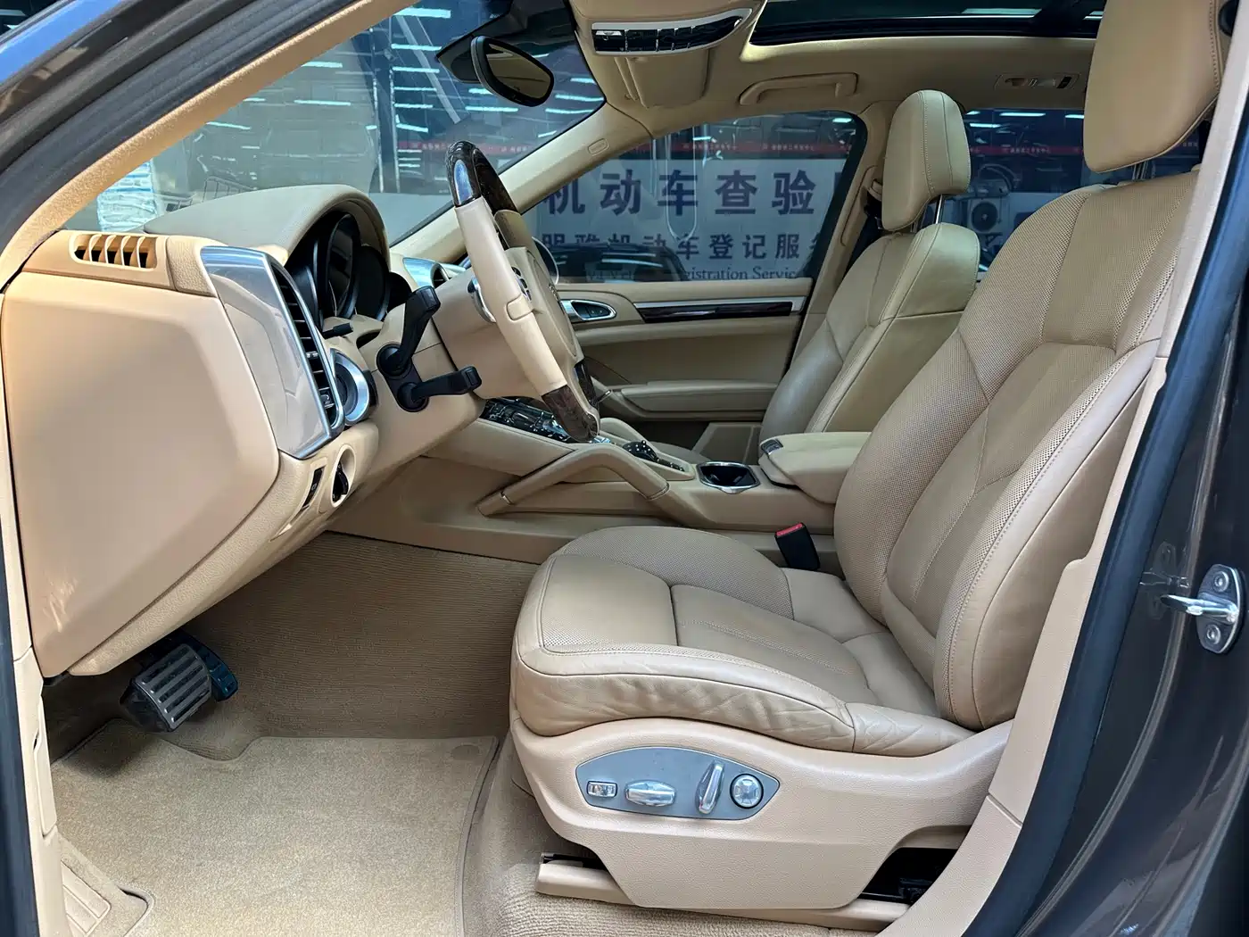 Porsche Cayenne 2011 Cayenne 3.0T фото 4