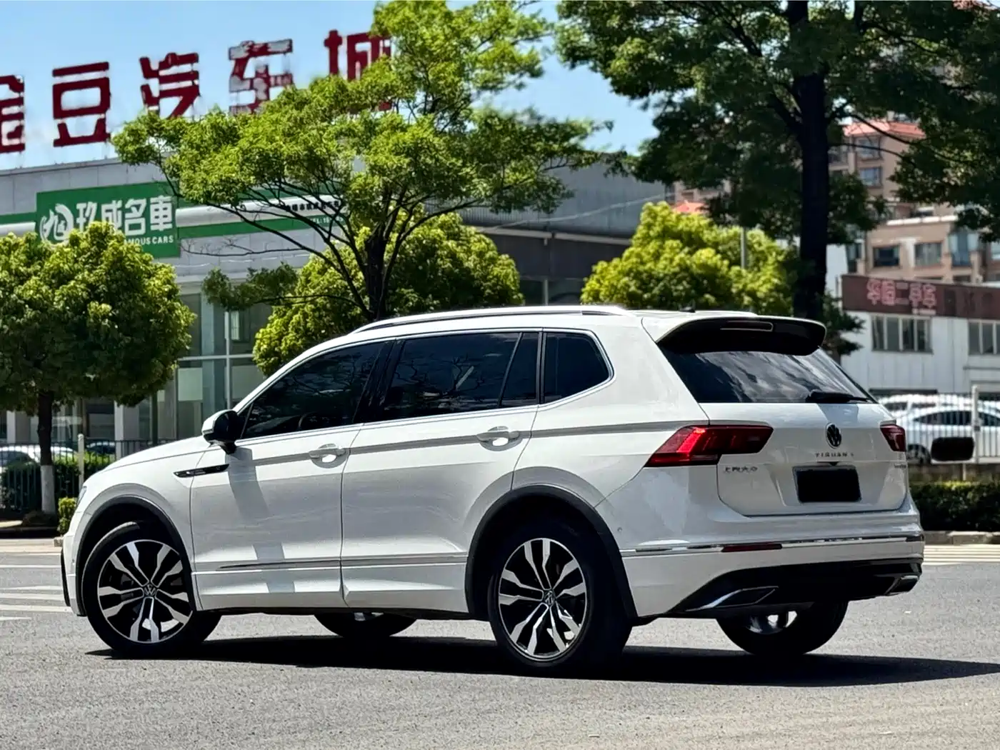 Volkswagen Tiguan L 2021 330TSI Automatic 2WD R-Line Premium фото 9