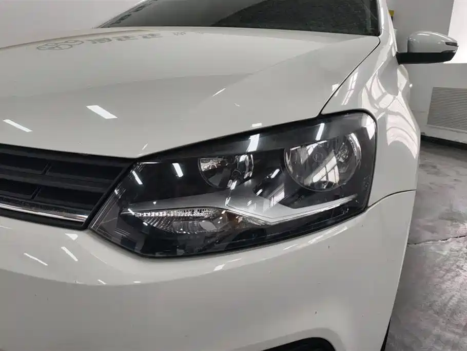 Volkswagen Polo 2018 1.5L Auto Safe Drive фото 5