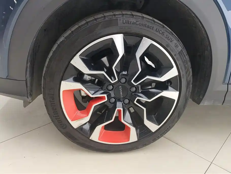 Lynk & Co 06 2020 1.5T Halo фото 6