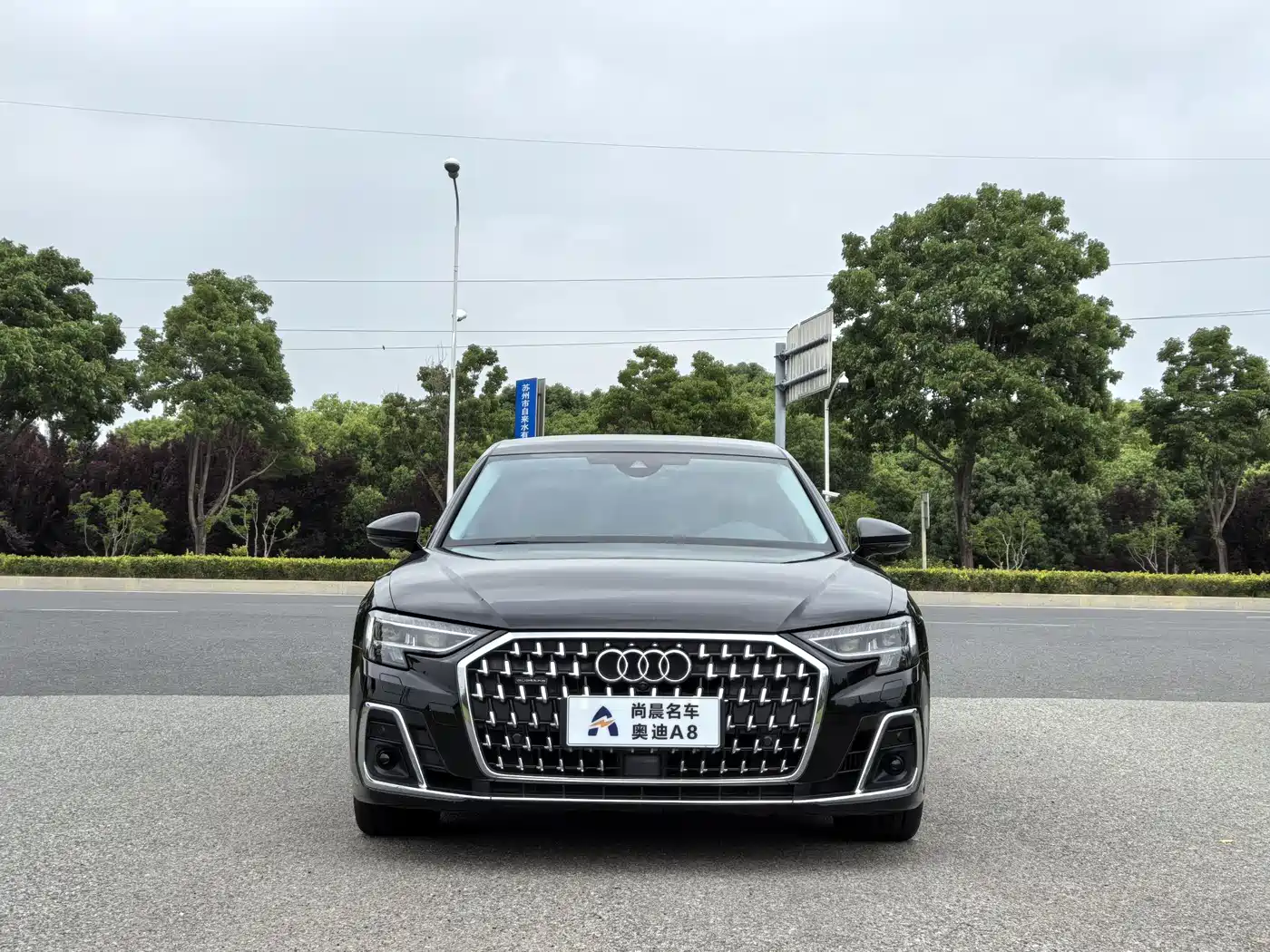 Audi A8 2023 A8L 50 TFSI quattro Exclusive фото 2