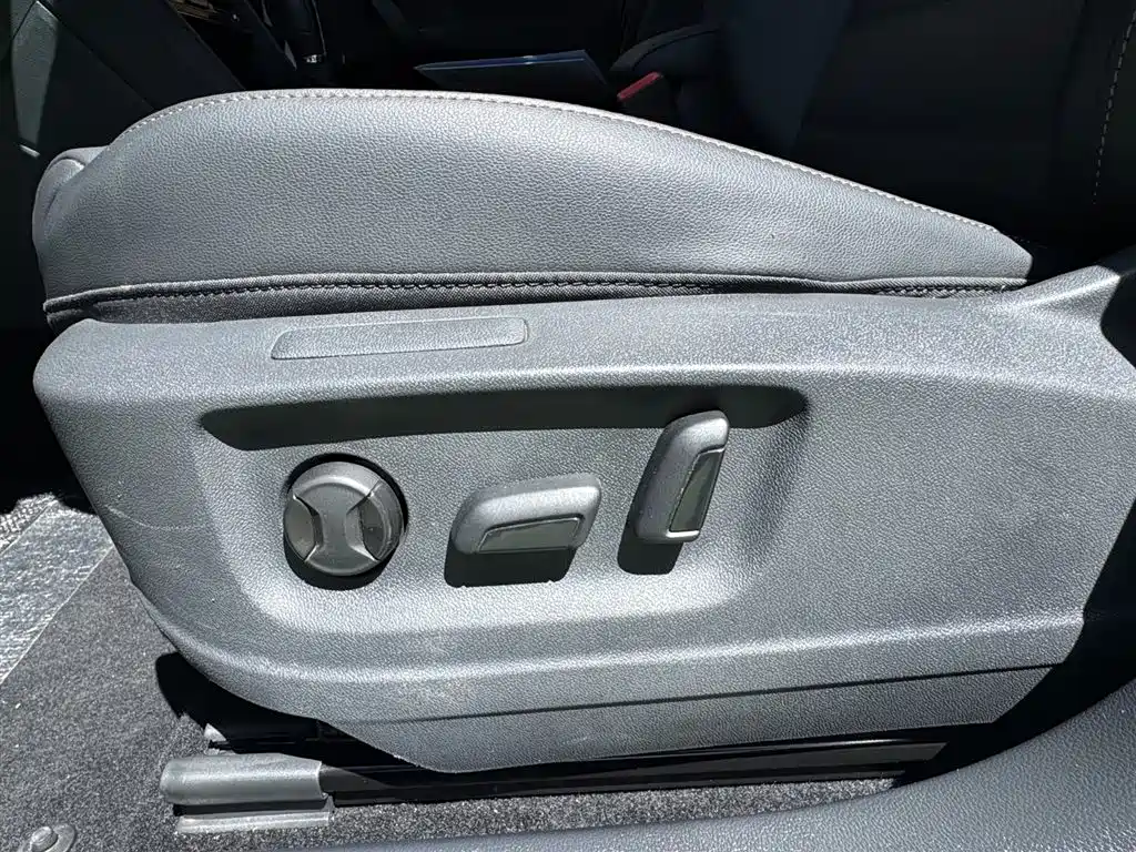 Volkswagen Tharu 2021 Model 280TSI 2WD Luxury Edition фото 24