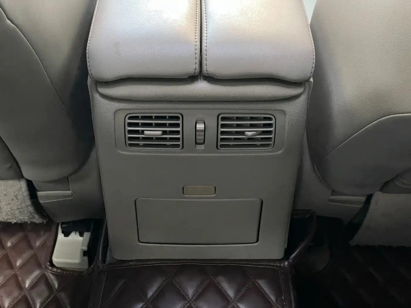 Infiniti M Series 2008 M35 Premium Edition фото 10