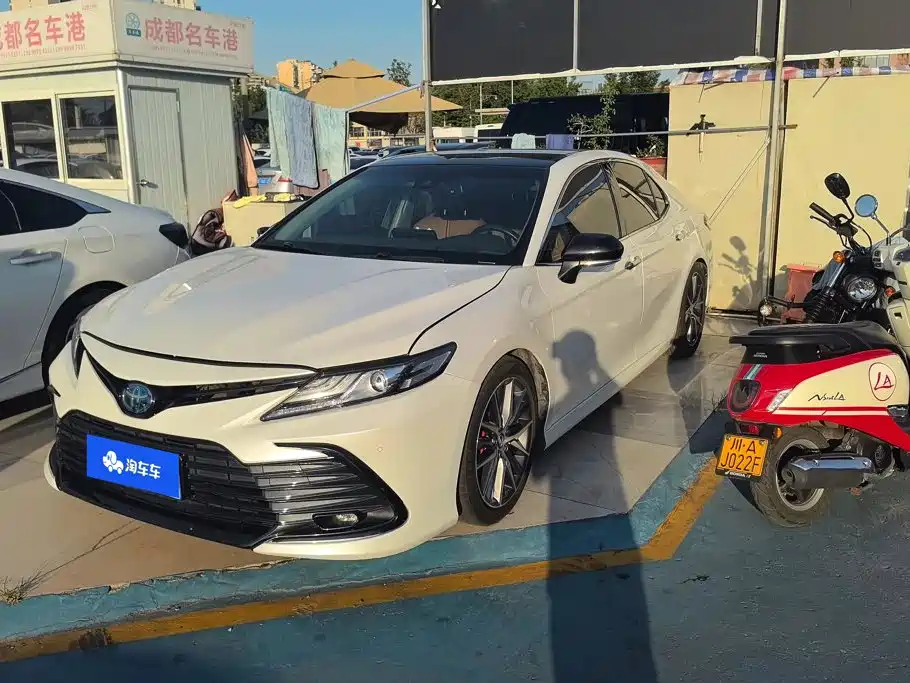 Toyota Camry 2021 Hybrid 2.5HGVP Leading Edition