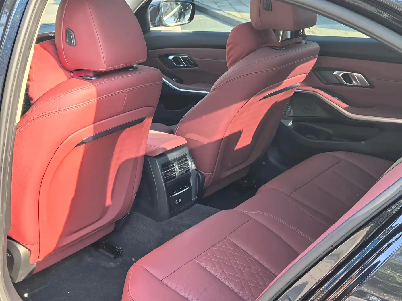 BMW 3 Series 2025 325Li M Sport Package фото 7