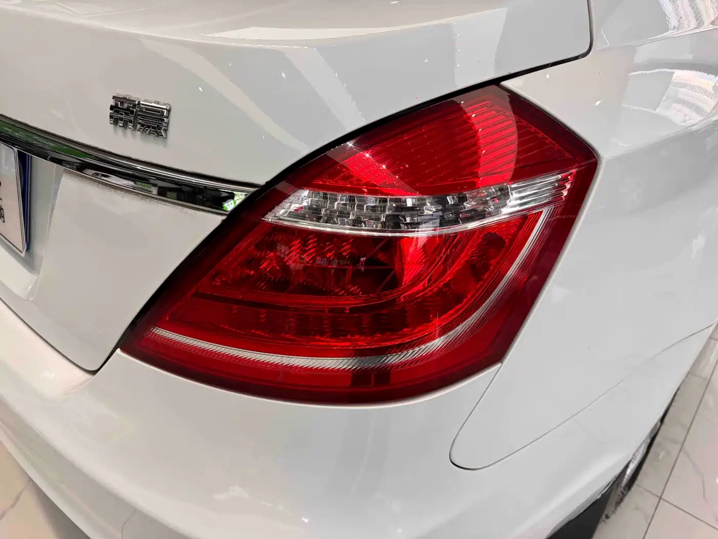 Geely Emgrand 2015 2015 Sedan 1.5L Manual Upward Edition