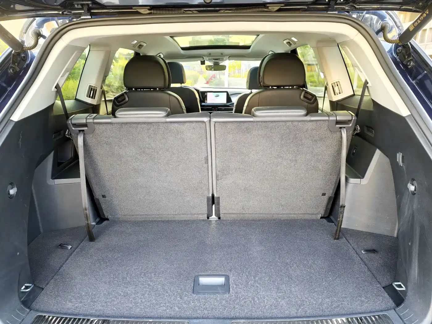 Volkswagen Talagon 2023 380TSI 4WD R-Line Explorer Edition фото 11