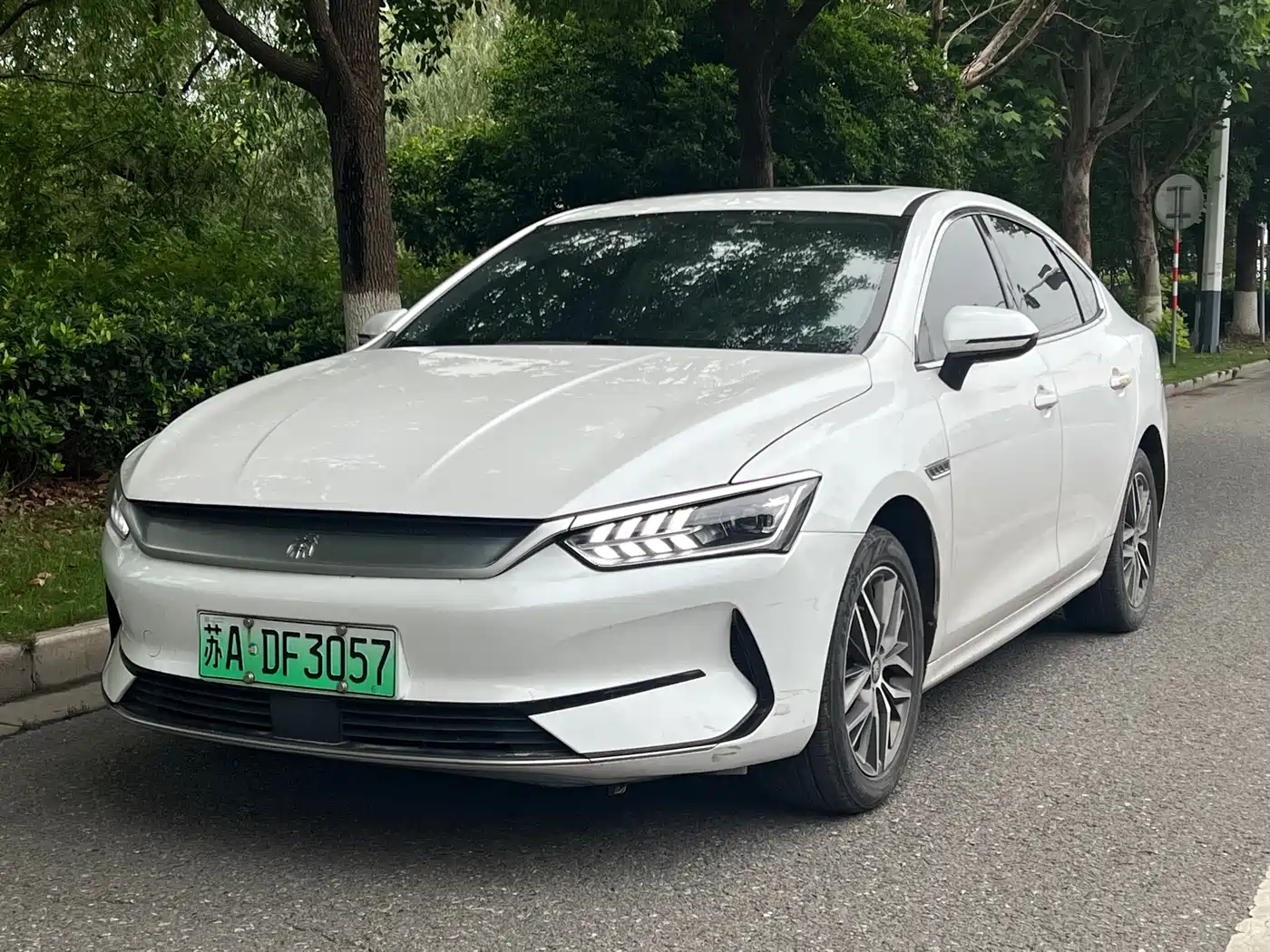 BYD Qin PLUS 2021 EV 400KM Luxury Model фото 2