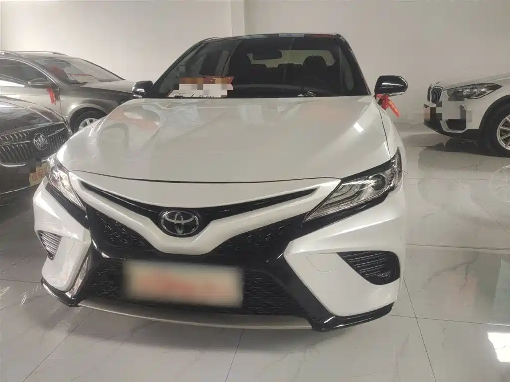 Toyota Camry 2018 2.0S Sport Edition фото 3