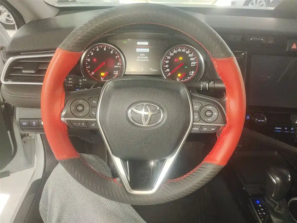 Toyota Camry 2018 2.0S Sport Edition фото 11