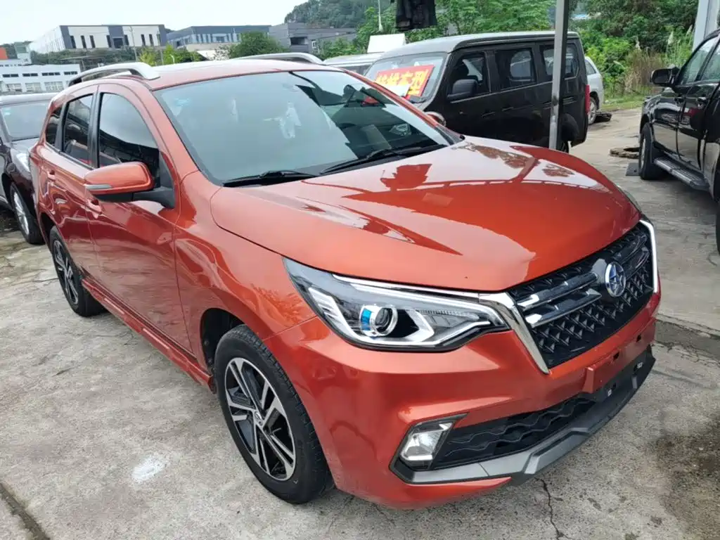 2018 Venucia T70