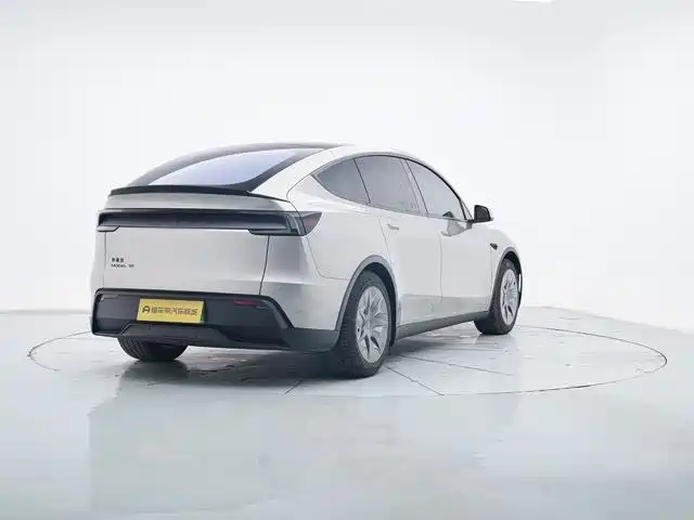 Tesla Model Y L 2025 2025 Facelift Long Range AWD