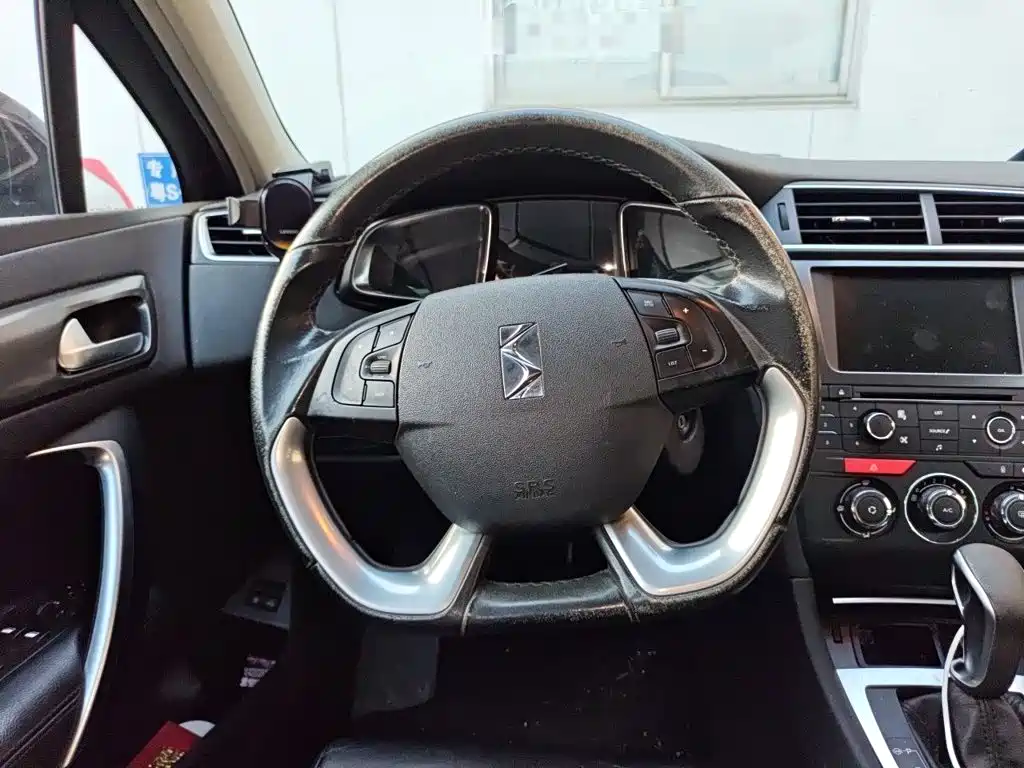 2016 DS 5LS