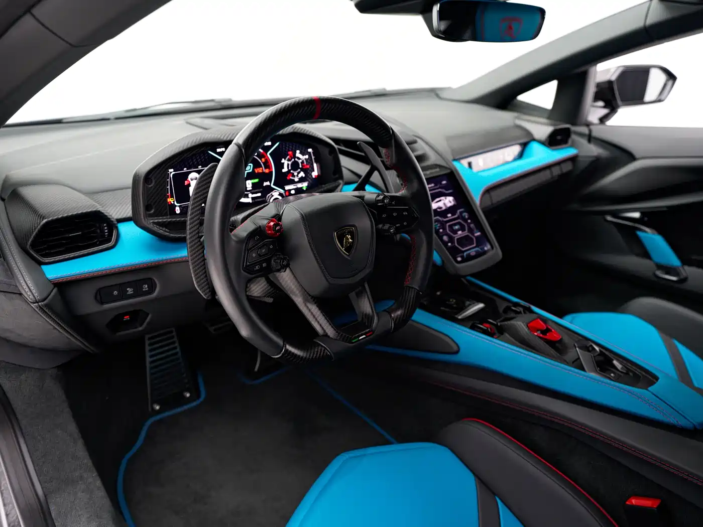 LAMBORGHINI REVUELTO