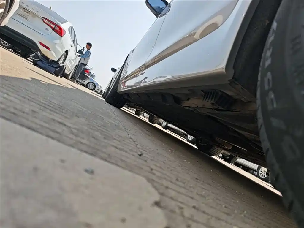 BMW 5 Series 2014 520Li Elegance фото 22