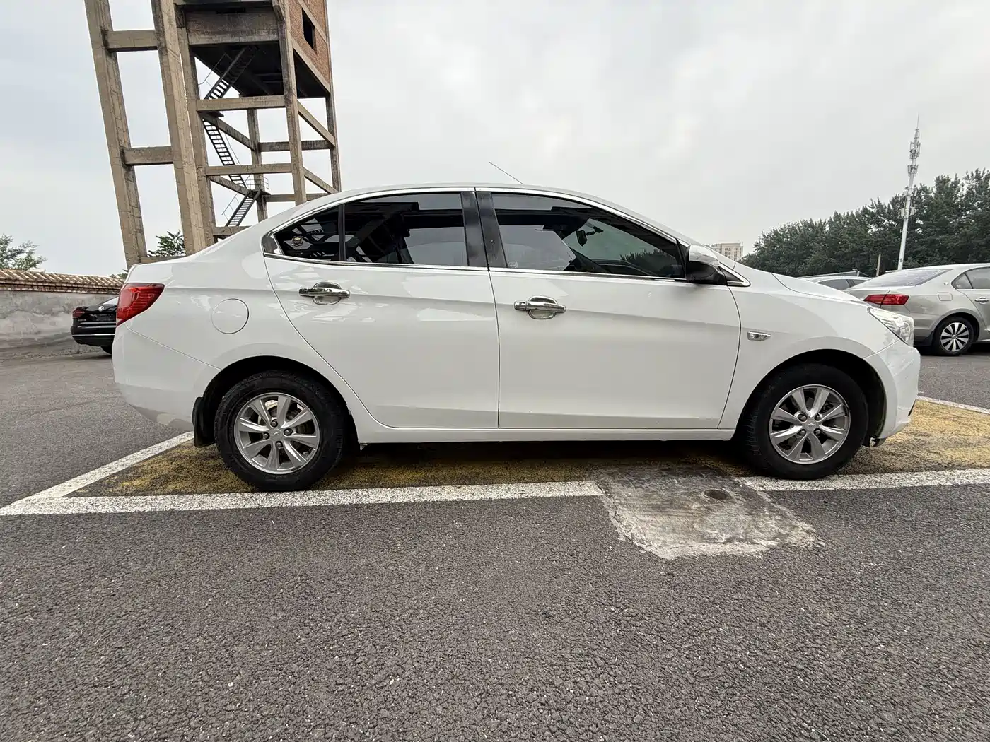 Chevrolet Sail 2016 Sail 3 1.3L Manual Comfort Sunroof Edition фото 7