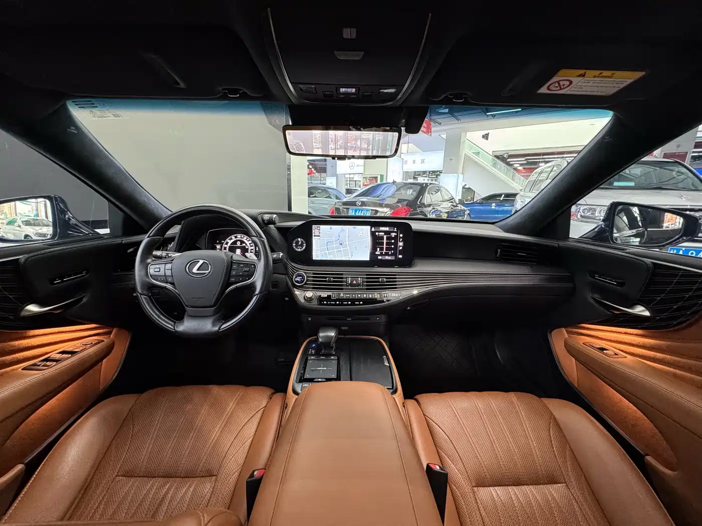 Lexus LS 2021 500h Executive Edition фото 8
