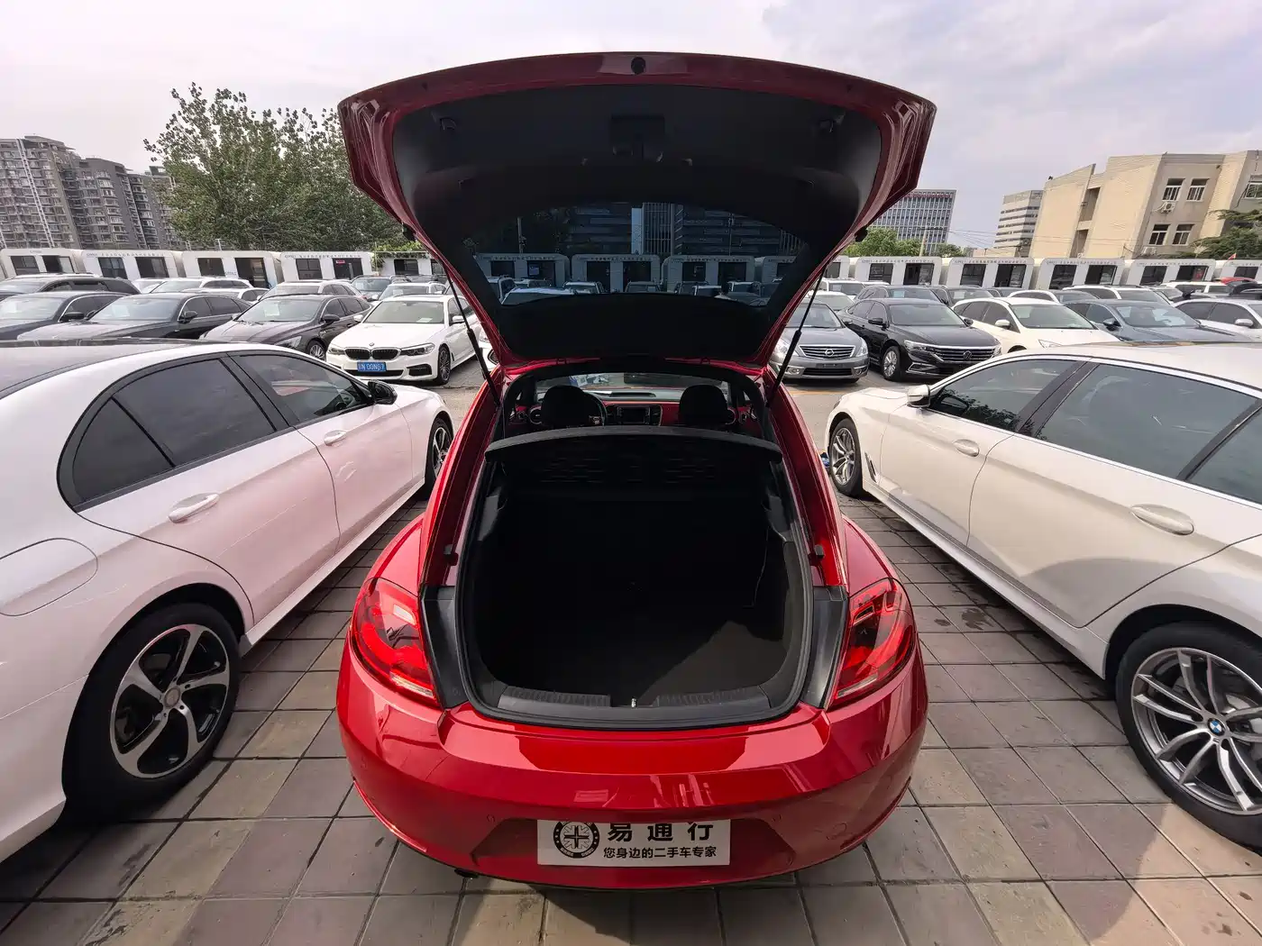 Volkswagen Beetle 2016 Model 180TSI Club Edition фото 10