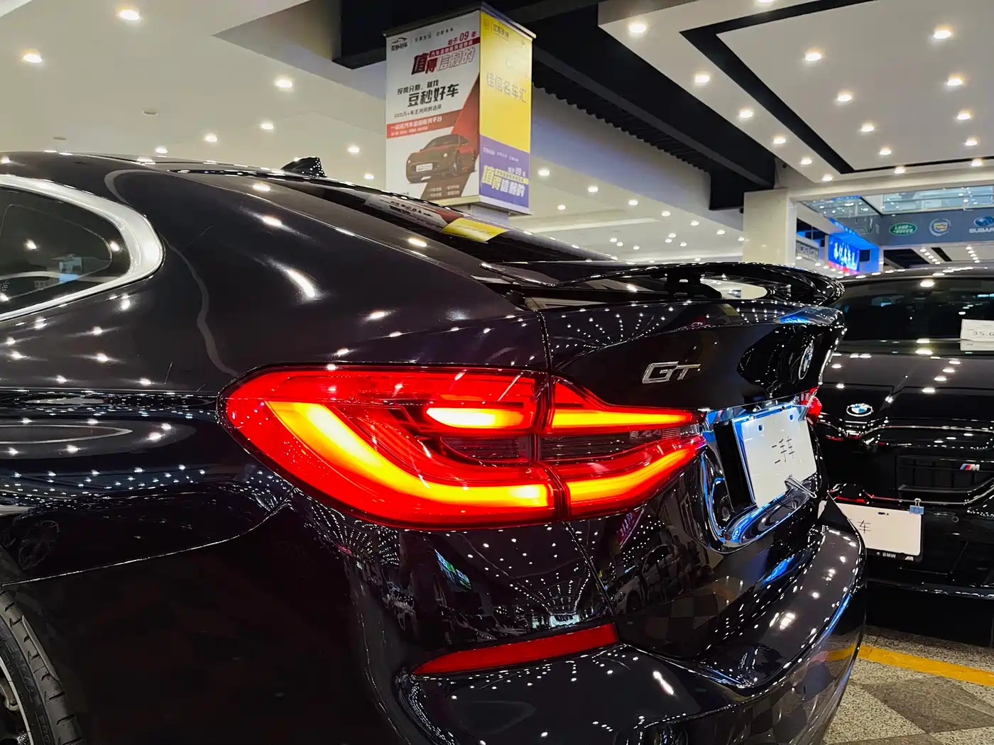 BMW 6 Series GT 2019 630i M Sport Grand Tourer Edition фото 16